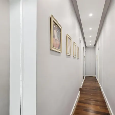 Apartment Champs-elysees & Arc De Triomphe - Cityapartmentstay