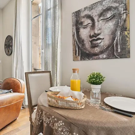 Champs-elysees & Arc De Triomphe - Cityapartmentstay Apartment Paris
